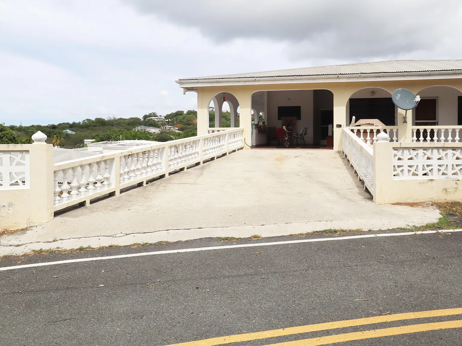 105E Herman Hill Est — Photo 1