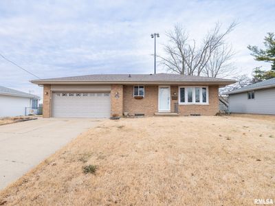 2303 W Westport Rd, Peoria, IL, 61615