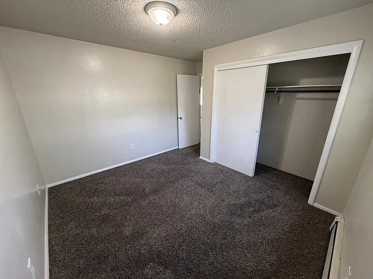 821 N Hoyt St #4 — Photo 8
