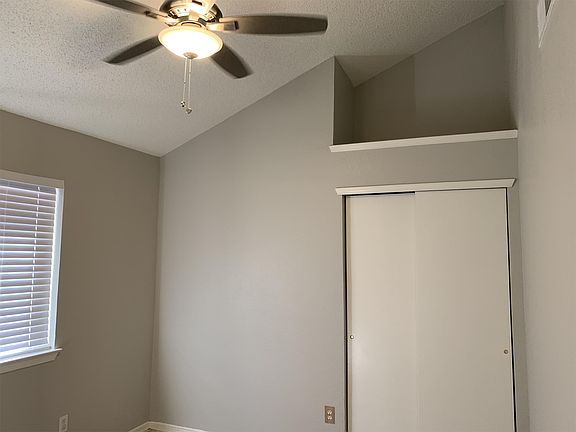 3rd image of 2256 Tierra Robles Dr
