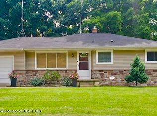 735 Cherry St, Charlotte, MI 48813