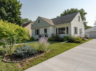 1214 10 1/2 Ave NW, Rochester, MN 55901