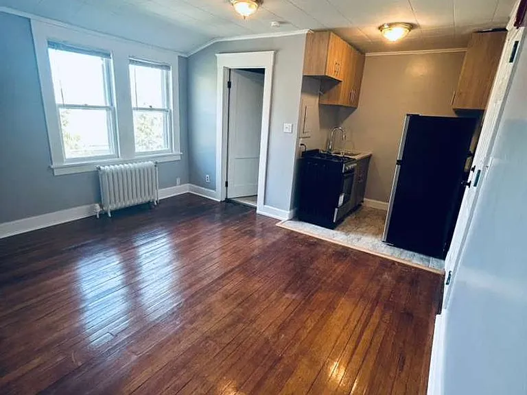 1 Park Cir — Photo 4