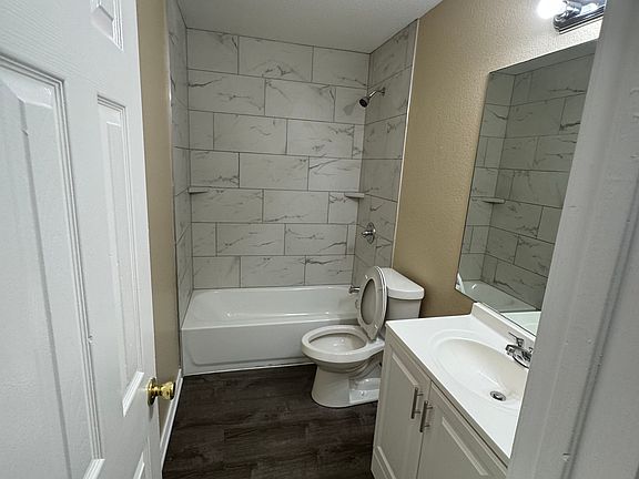 5th image of 1311 Wyatt St