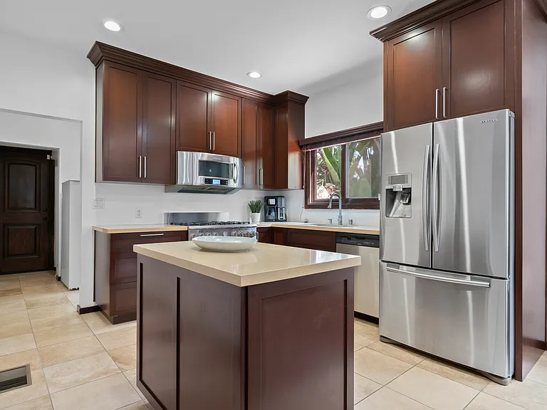 1039 S Hayworth Ave #1039 — Photo 9