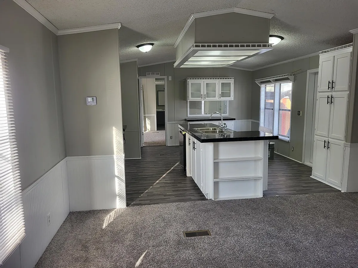 Building Photo - Pleasant Ridge