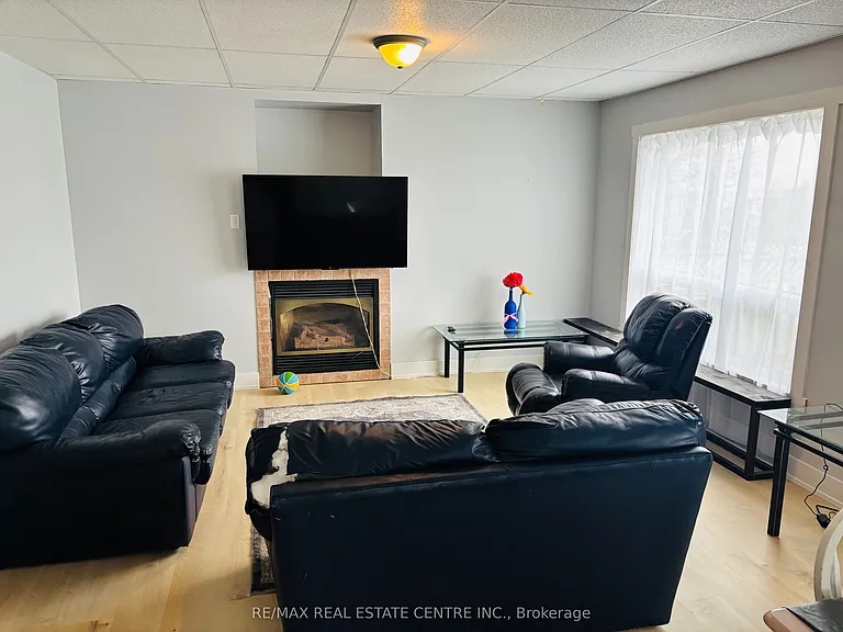 22 Lawton Ct — Photo 8