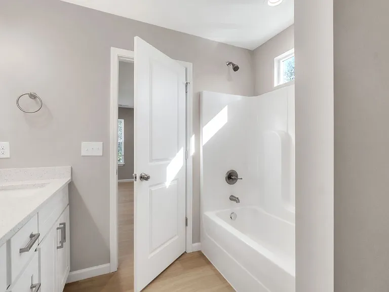 253 Woodruff St — Photo 14