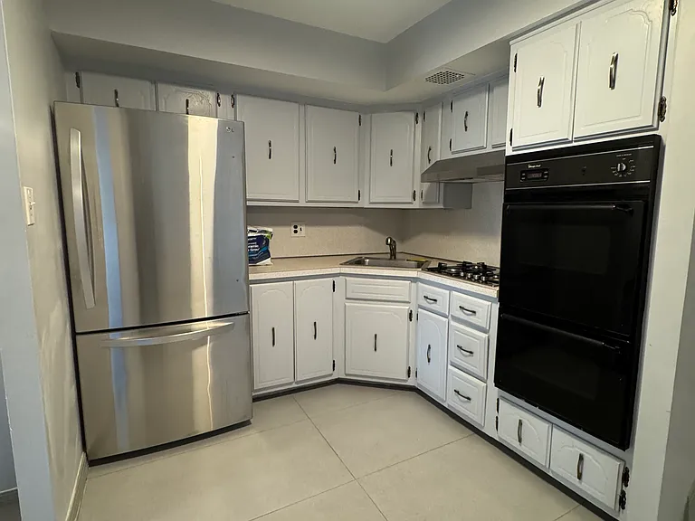 71-73 Dahlgren Pl #2 — Photo 3