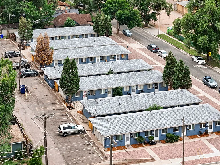 Leisure Apartments — Photo 16