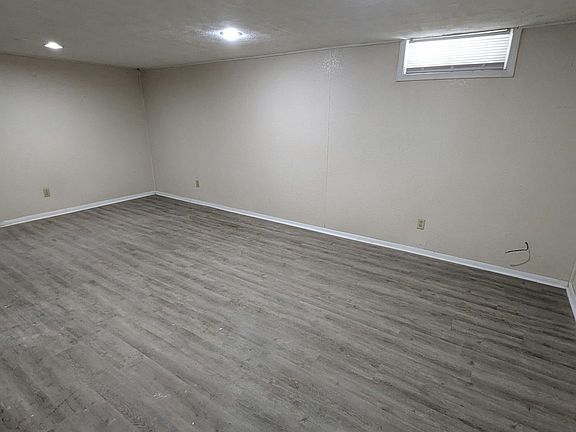 3rd image of 121 N 36th St APT 3