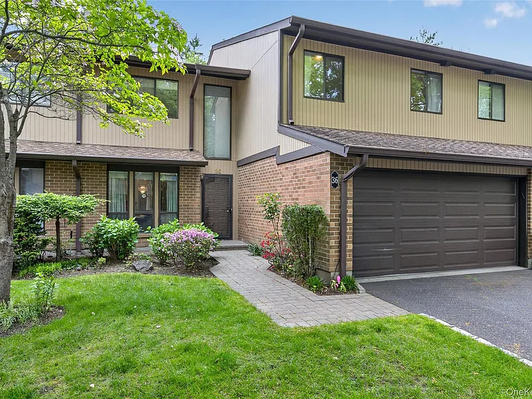 36 Wimbledon Dr — Photo 25