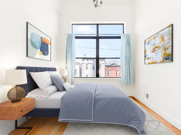 300 Communipaw Avenue image 9 of 32