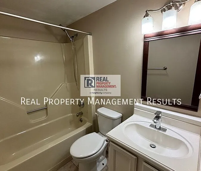 4002 Petes Ct #4002 — Photo 8