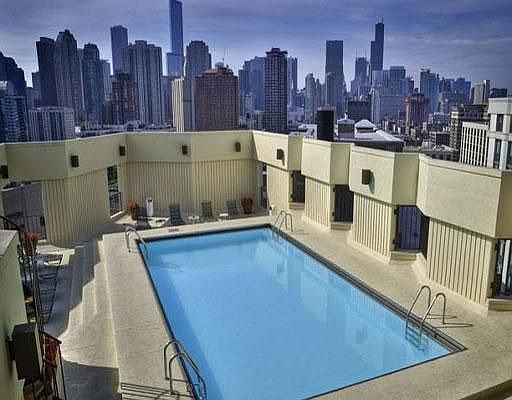 2nd image of 1120 N Lasalle St APT 2R