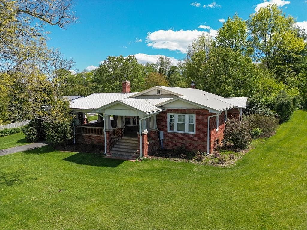 223 Parsonage Ave, Rural Retreat, VA 24368 Zillow