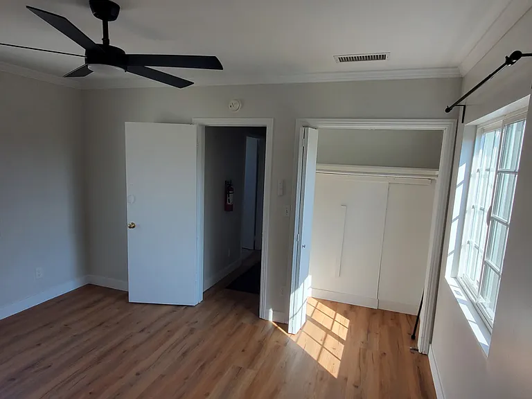 7345 Wellsford Ave — Photo 2