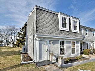 1300 Downing St UNIT 1300, Roselle, IL