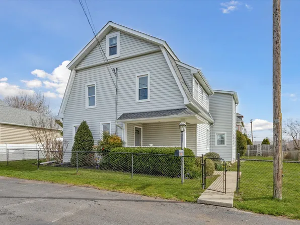 91 Central Ave #A, Berwyn, PA 19312