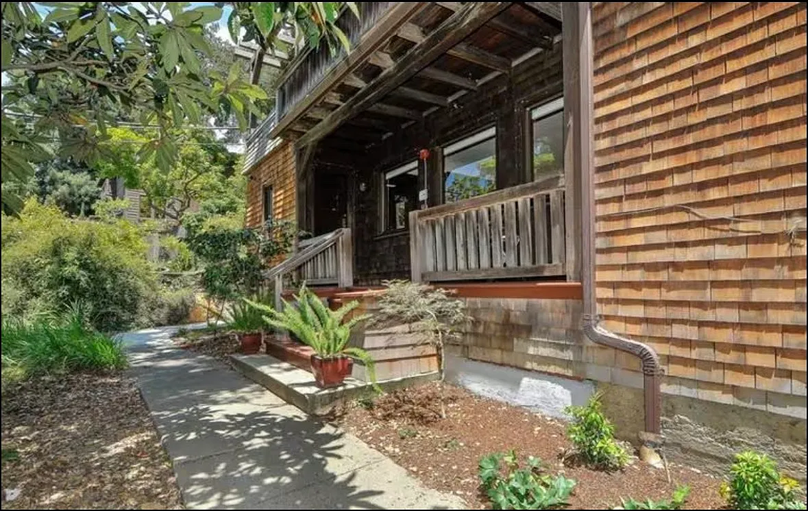 73 Panoramic Way — Photo 1