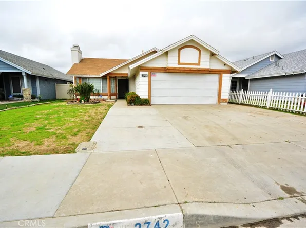 2742 Riva Ridge St, Perris, CA 92571