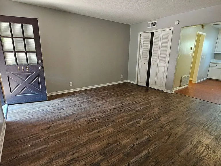 Woodward Park Apartments — Photo 2