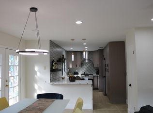 225 S Cahuilla Rd, Palm Springs, CA 92262