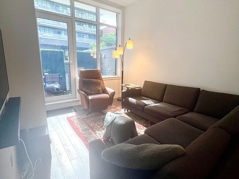 75 Canterbury Pl #102 — Photo 4