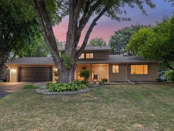 2nd image of 514 Laredo Ln