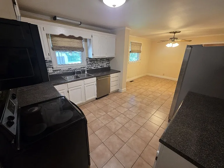 4935 Rawlings Rd — Photo 10