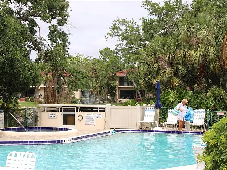 6472 Seagull Dr #306 — Photo 42