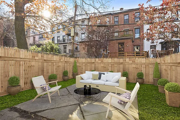 Sold by Compass | media 6