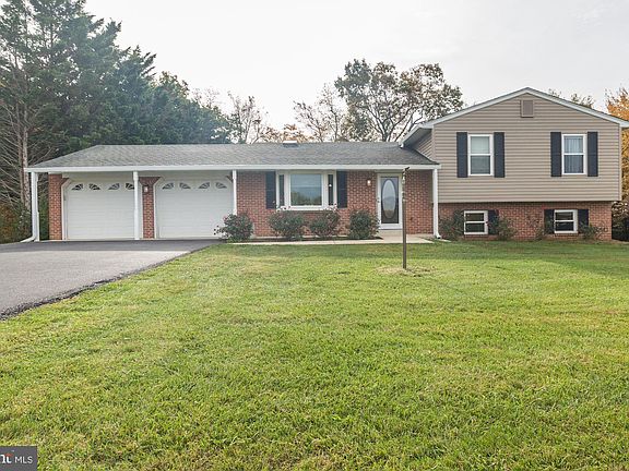 2nd image of 4004 Middleton Dr