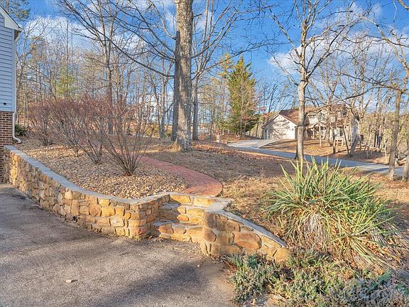 4th image of 1766 Laurel Mountain Dr