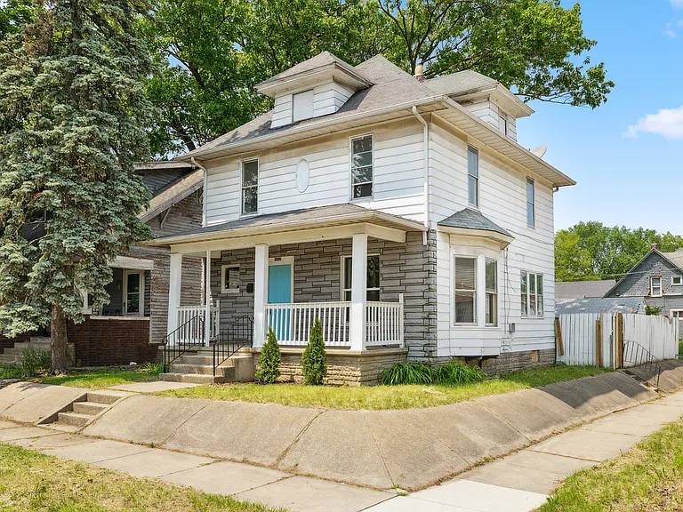 135 E Bowman St — Photo 20
