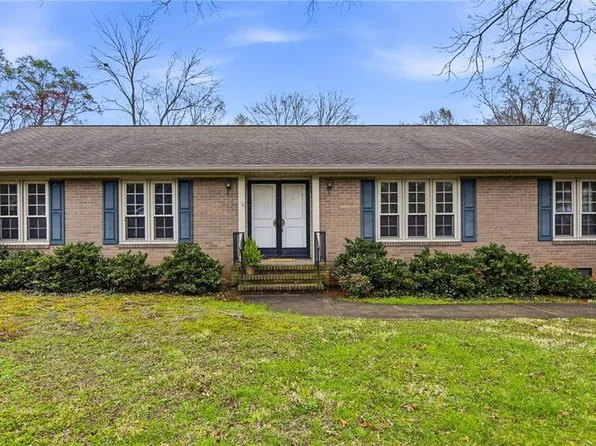 1808 Biscayne Dr, Greensboro, NC 27410