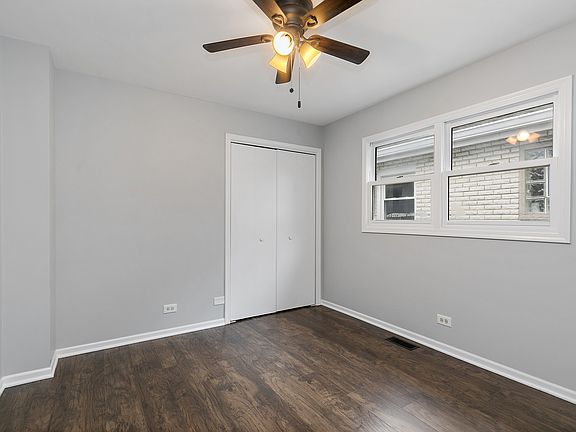3rd image of 4007 Wagner Ave