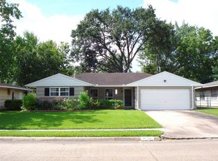 5711 Heatherbloom Dr, Houston, TX 77085