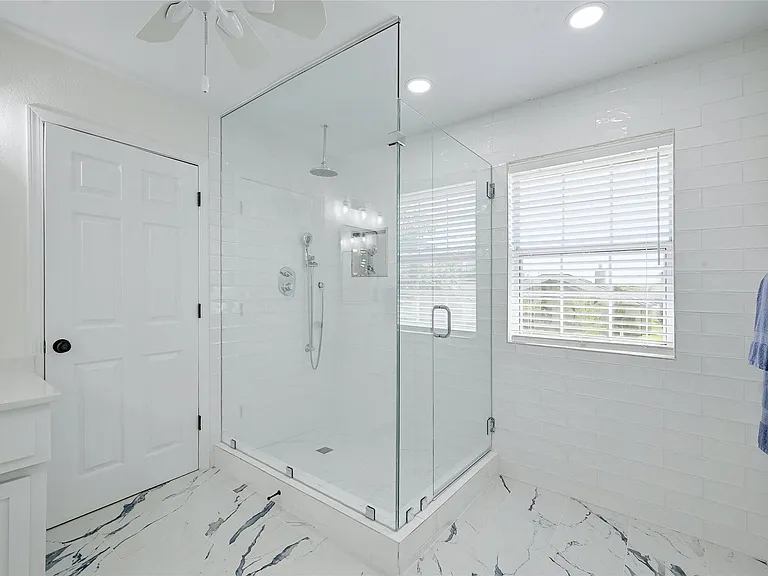 410 Hi Cir W — Photo 18