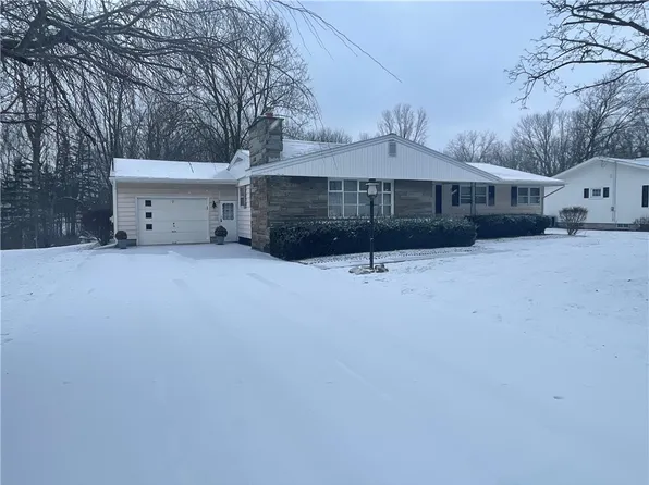 7 Thurber Dr, Waterloo, NY 13165