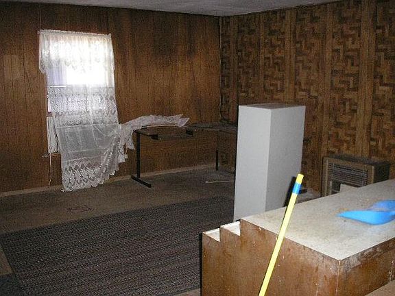 4th image of 1405 Holly Vista St