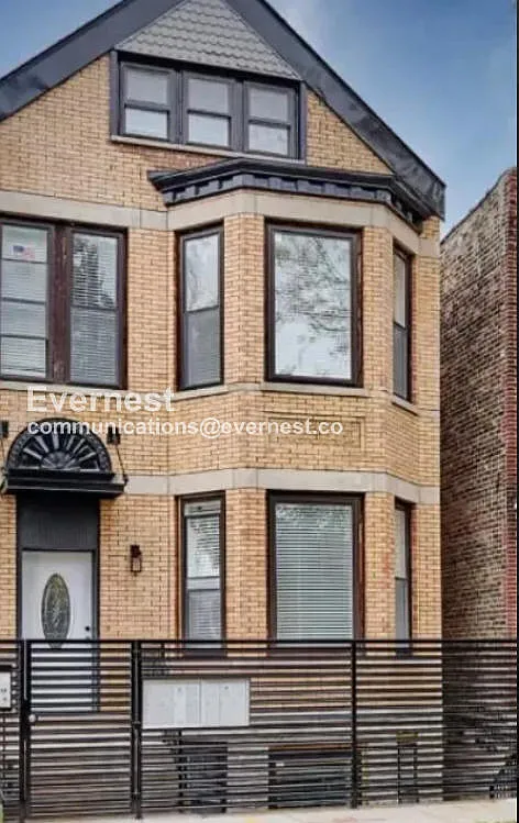 2 bed, 1.0 bath, 875 sqft, $1,850 — Photo 1