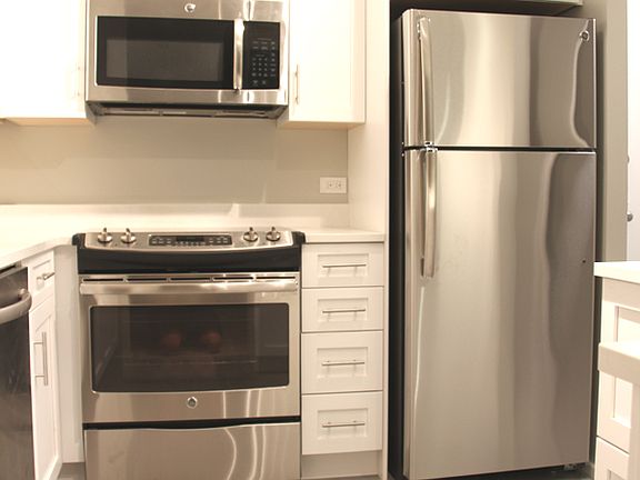 5th image of 405 N Wabash Ave Unit 4402