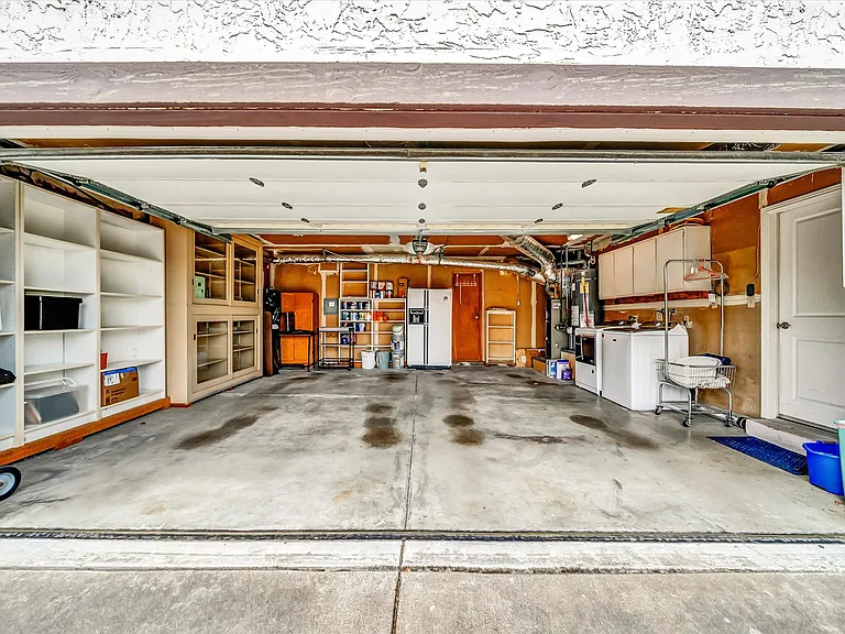 102 Valleyview Way — Photo 32