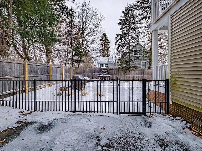 813 Brighton Ave #1 — Photo 35