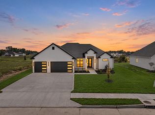 6512 Portcrawl Dr, Columbia, MO 65201
