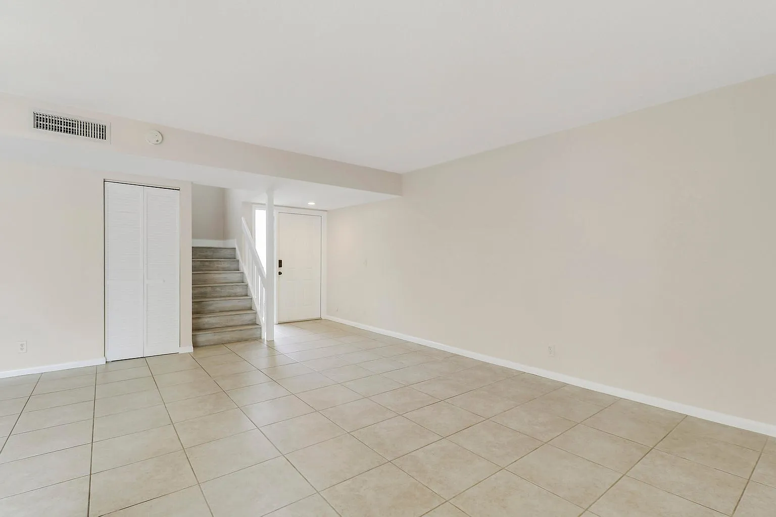 3 bed, 1435 sqft, $3,400 — Photo 3