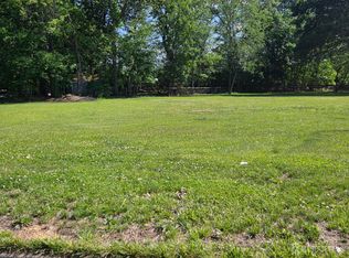 129 Kendall Rd S, Kendall Park, NJ 08824