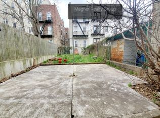 124 Gatling Pl #1R, Brooklyn, NY 11209