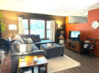 7817 W Oakbrook Cir, Madison, WI 53717